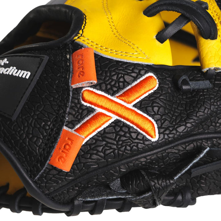 Translation missing: en.Bronx Softball Glove | RARE Edition