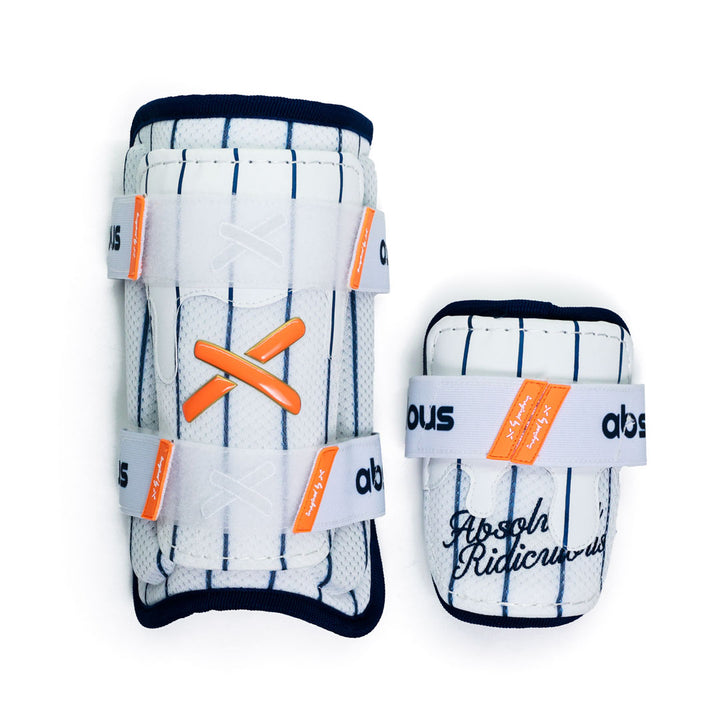 Translation missing: ja.Pinstripe Leg Guard