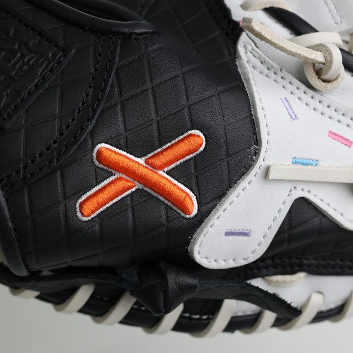 Translation missing: es.32.5" Youth Cookies &amp; Cream Catcher's Mitt