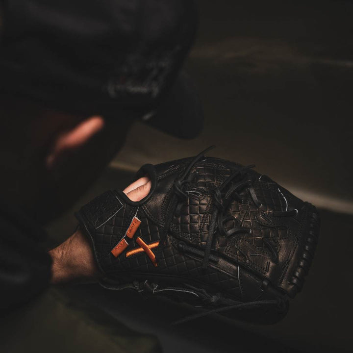 Translation missing: es.Blackout Ice Cream Glove | RARE Edition