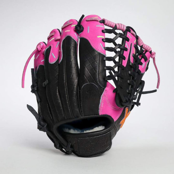 Translation missing: es.Strawberry Blackout Ice Cream Softball Glove