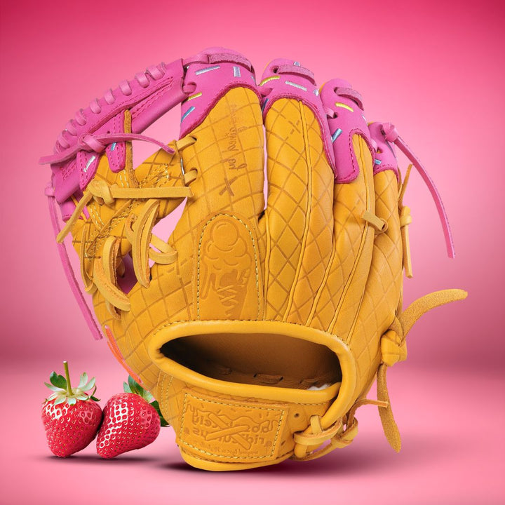 Translation missing: ja.Youth | Strawberry Ice Cream Glove