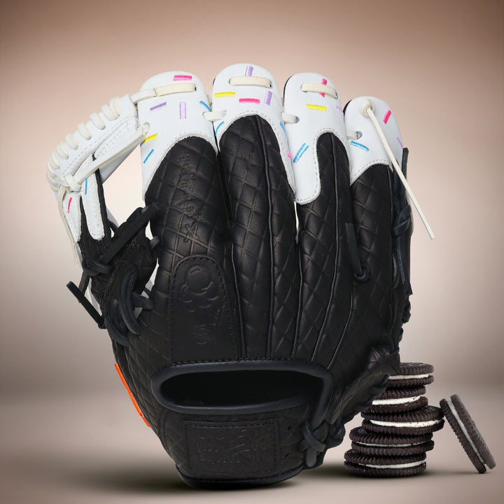 Translation missing: ja.Youth | Cookies &amp; Cream Ice Cream Glove