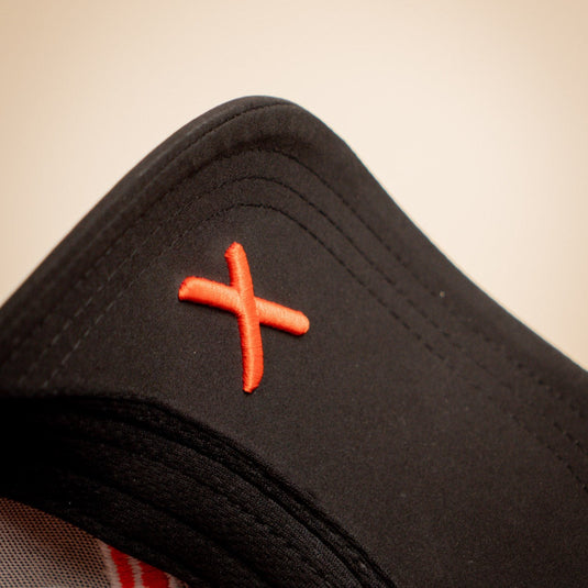 ✘ Hat