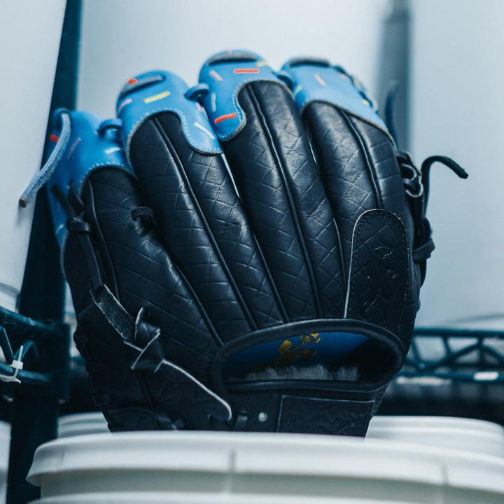 Translation missing: ja.pushin' 🅿️ ice cream glove | rare edition - Absolutely Ridiculous Innovation for Athletes (ARiA Collective)